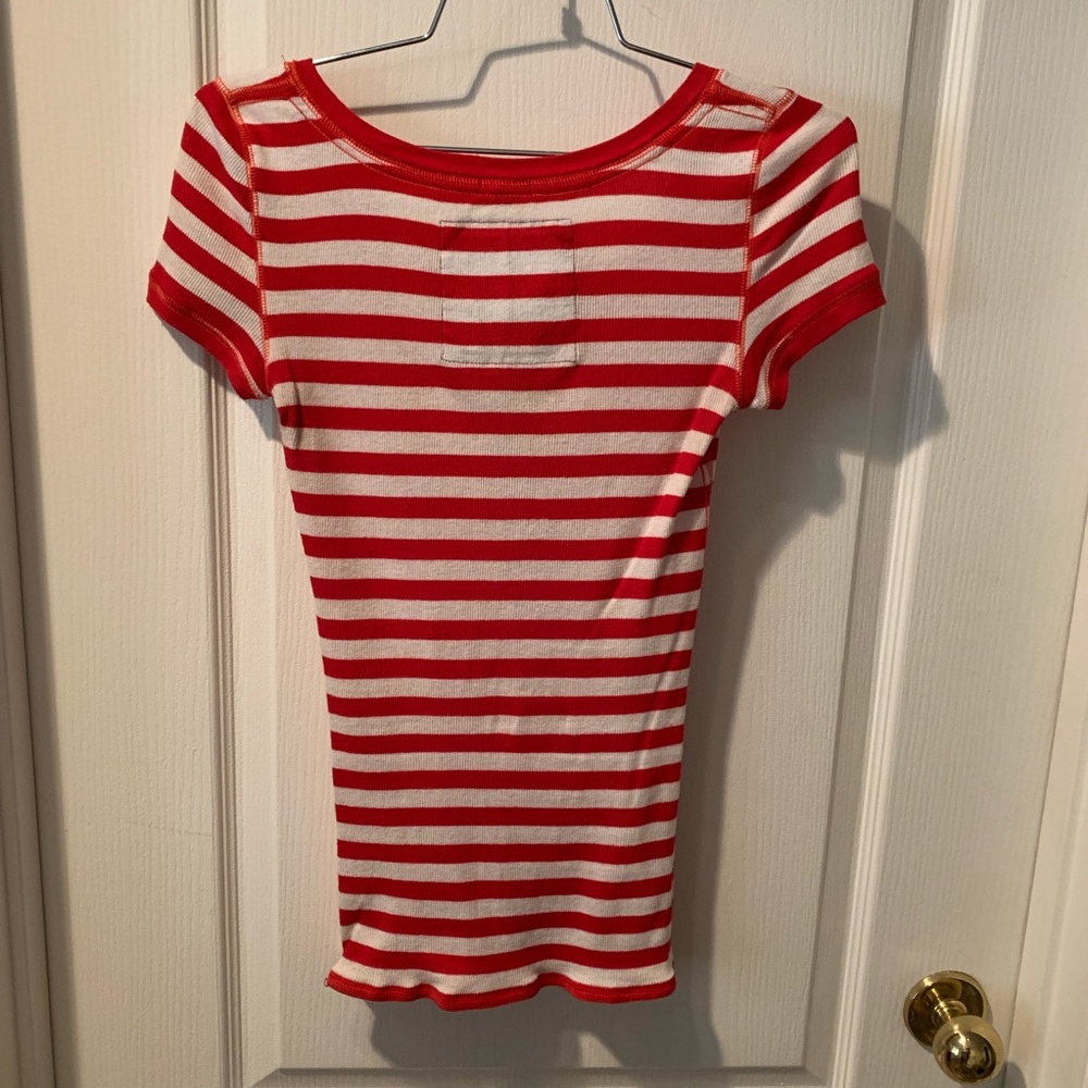 Super stretchy Abercrombie fitted top! - Picture 2 of 2